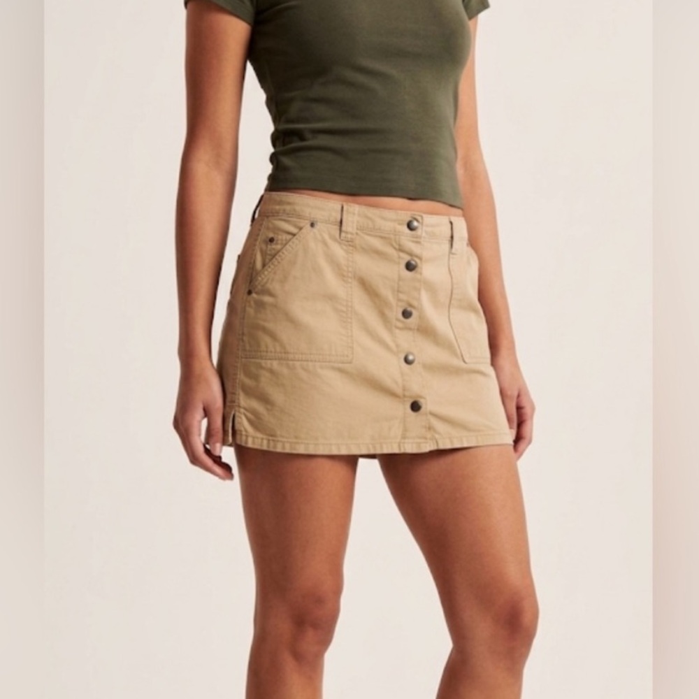 NWT!! Abercrombie & Fitch Tan Khaki Button Front Mini Skirt Size Medium
